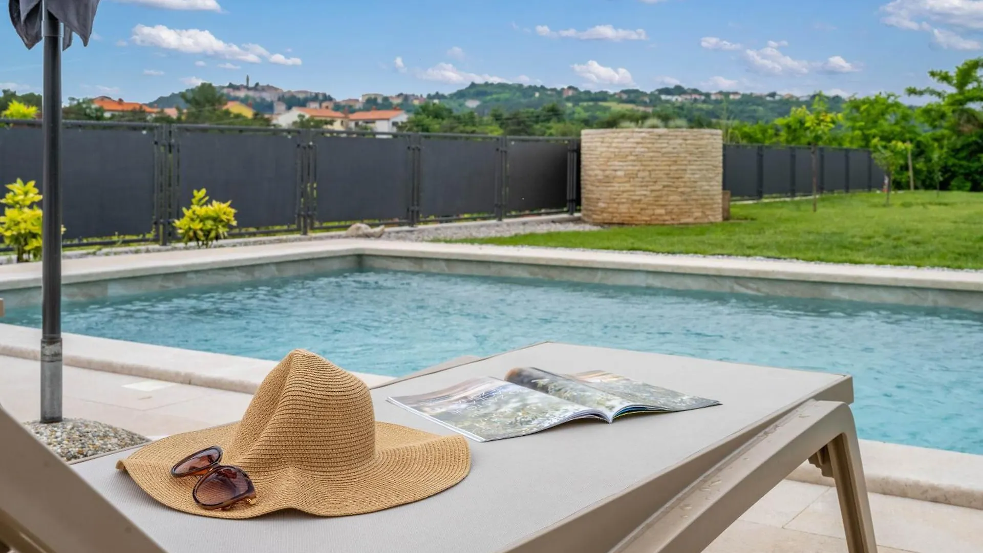 Villa Violette Mit Pool Nahe Stadtzentrum 拉宾 0*,