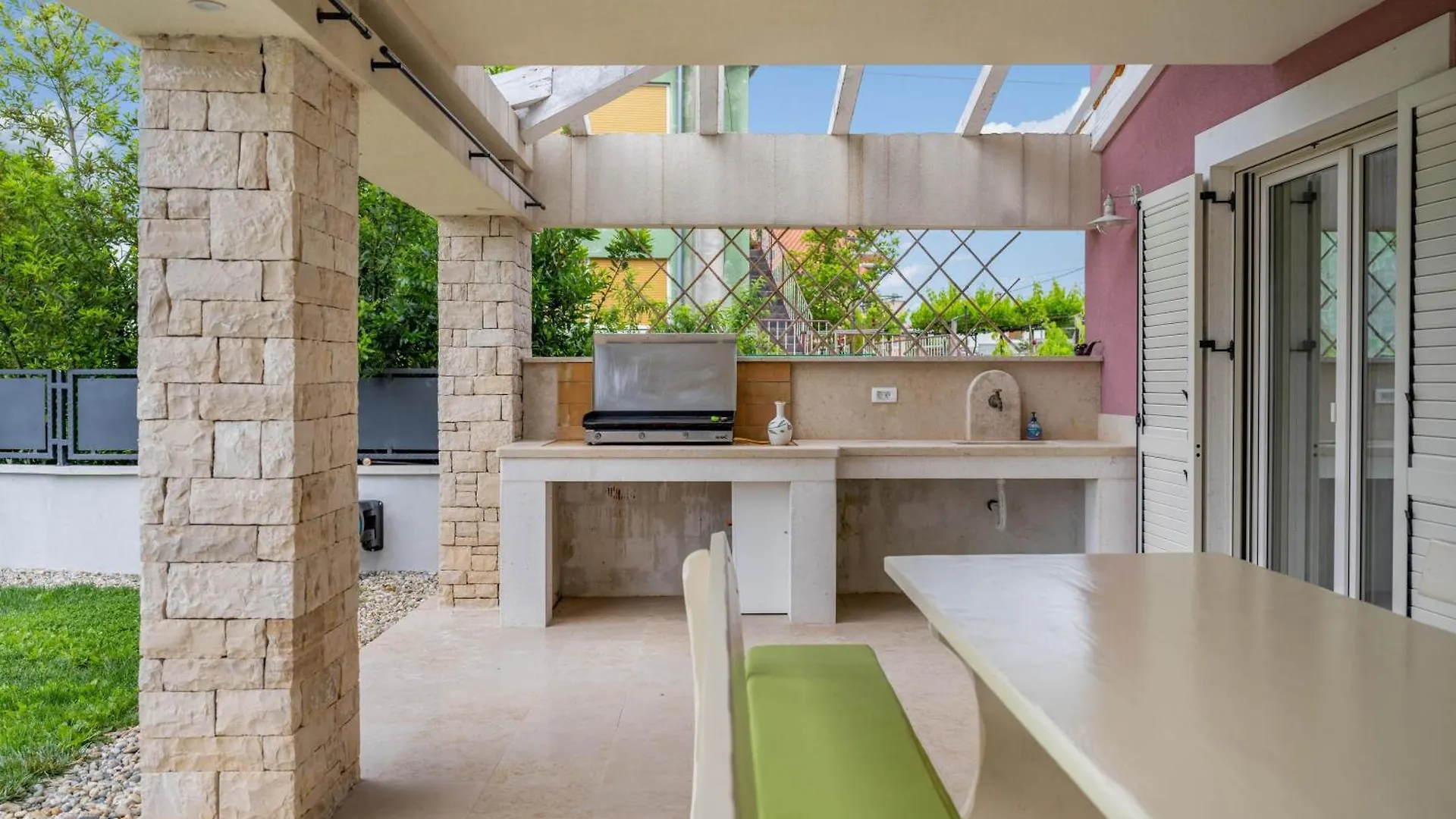 Villa Violette Mit Pool Nahe Stadtzentrum 拉宾 0*,